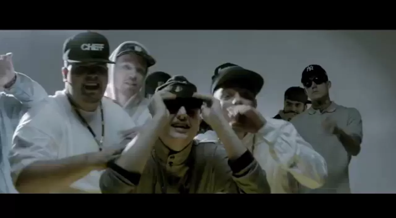 Se Cheff-drengen Abbaz i ny video med TopGunn