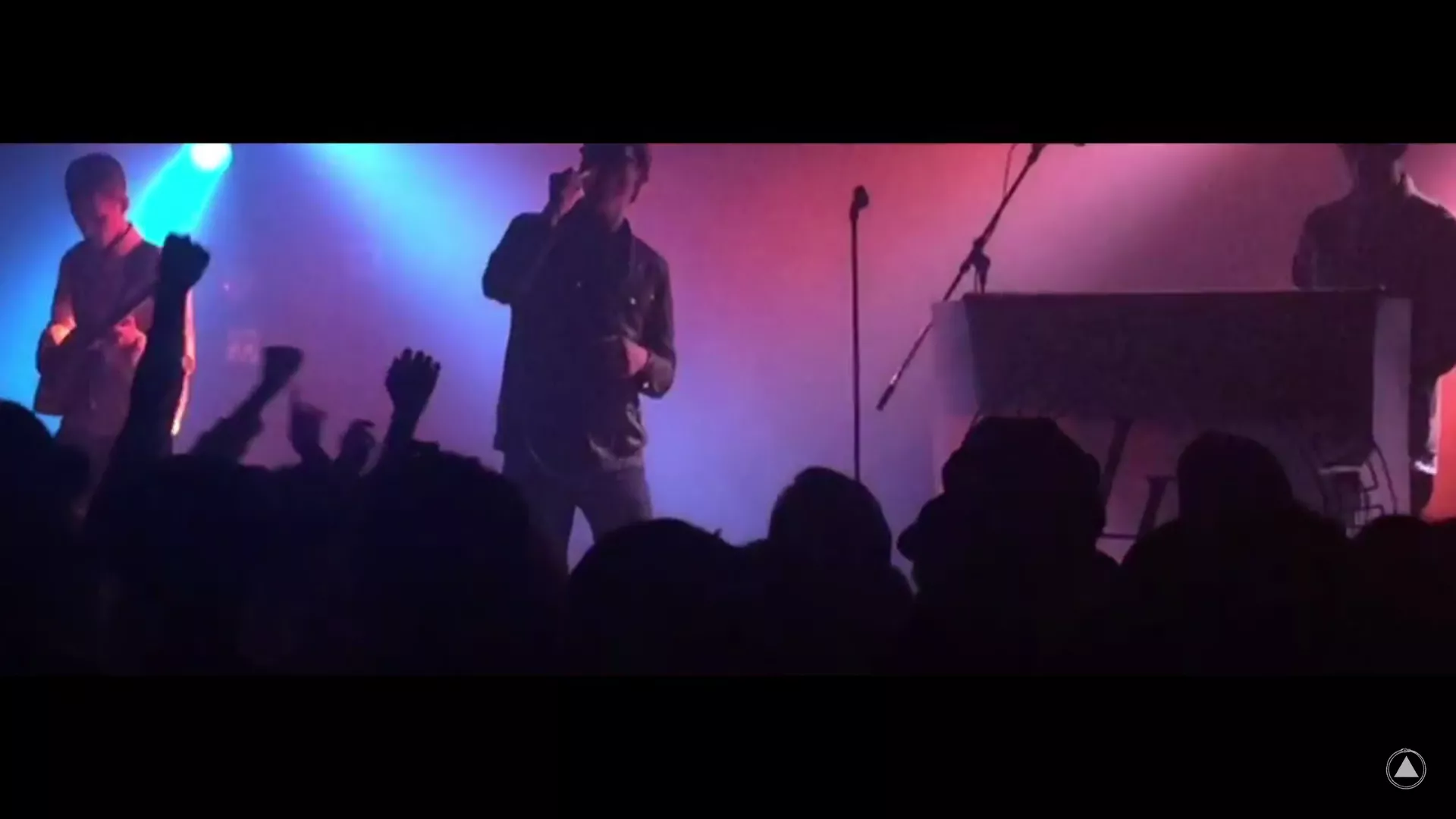 Tag med Lust For Youth til Tokyo i ny musikvideo