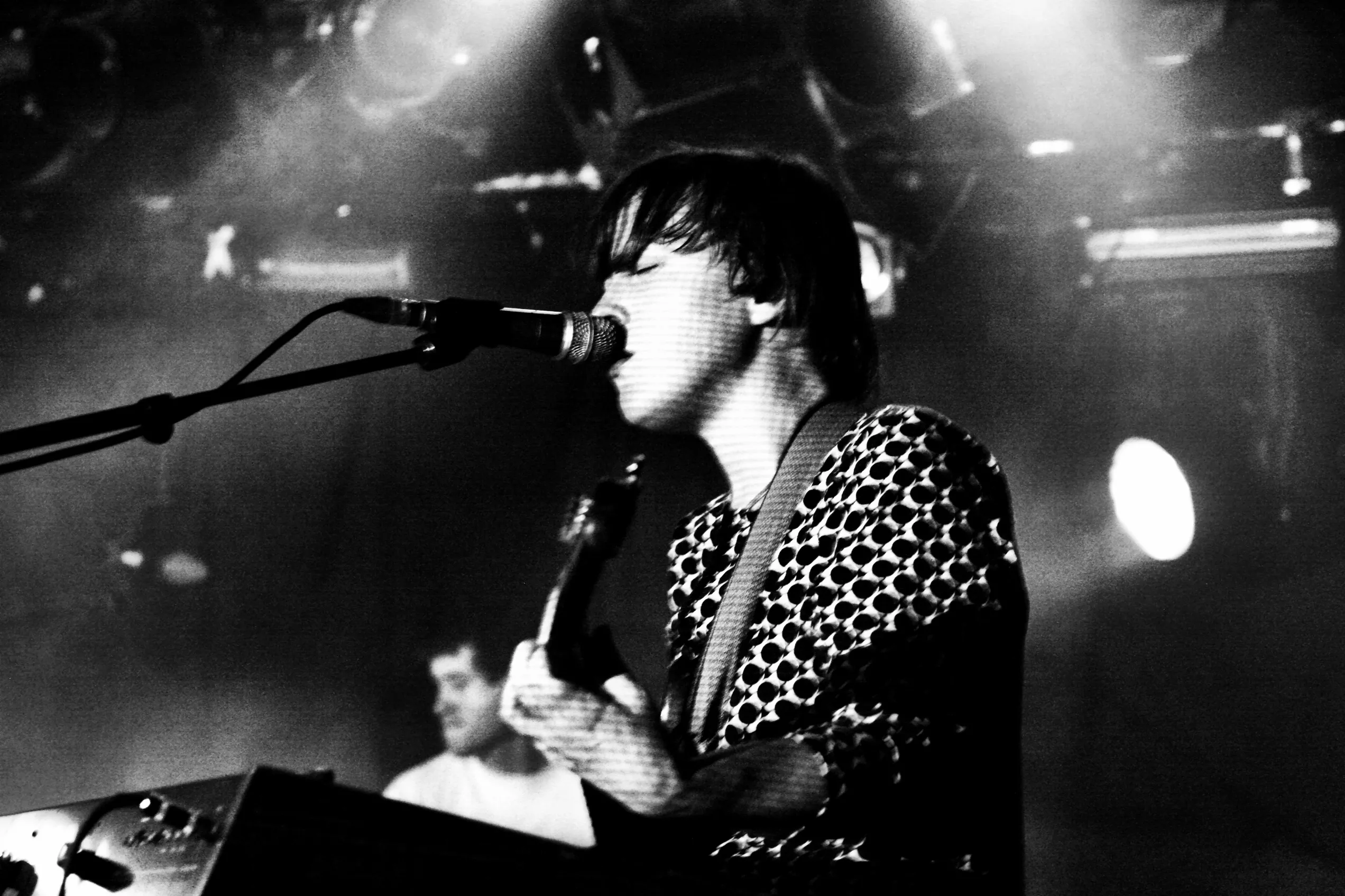 Lower Dens: John Dee, Klubbøya