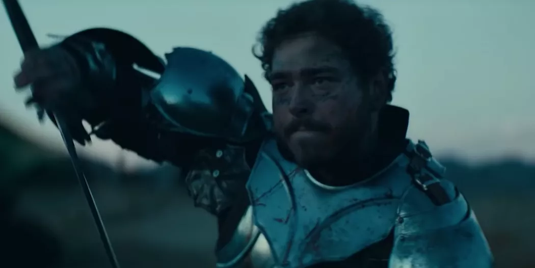 Post Malone går i krig i ny blodig musikvideo