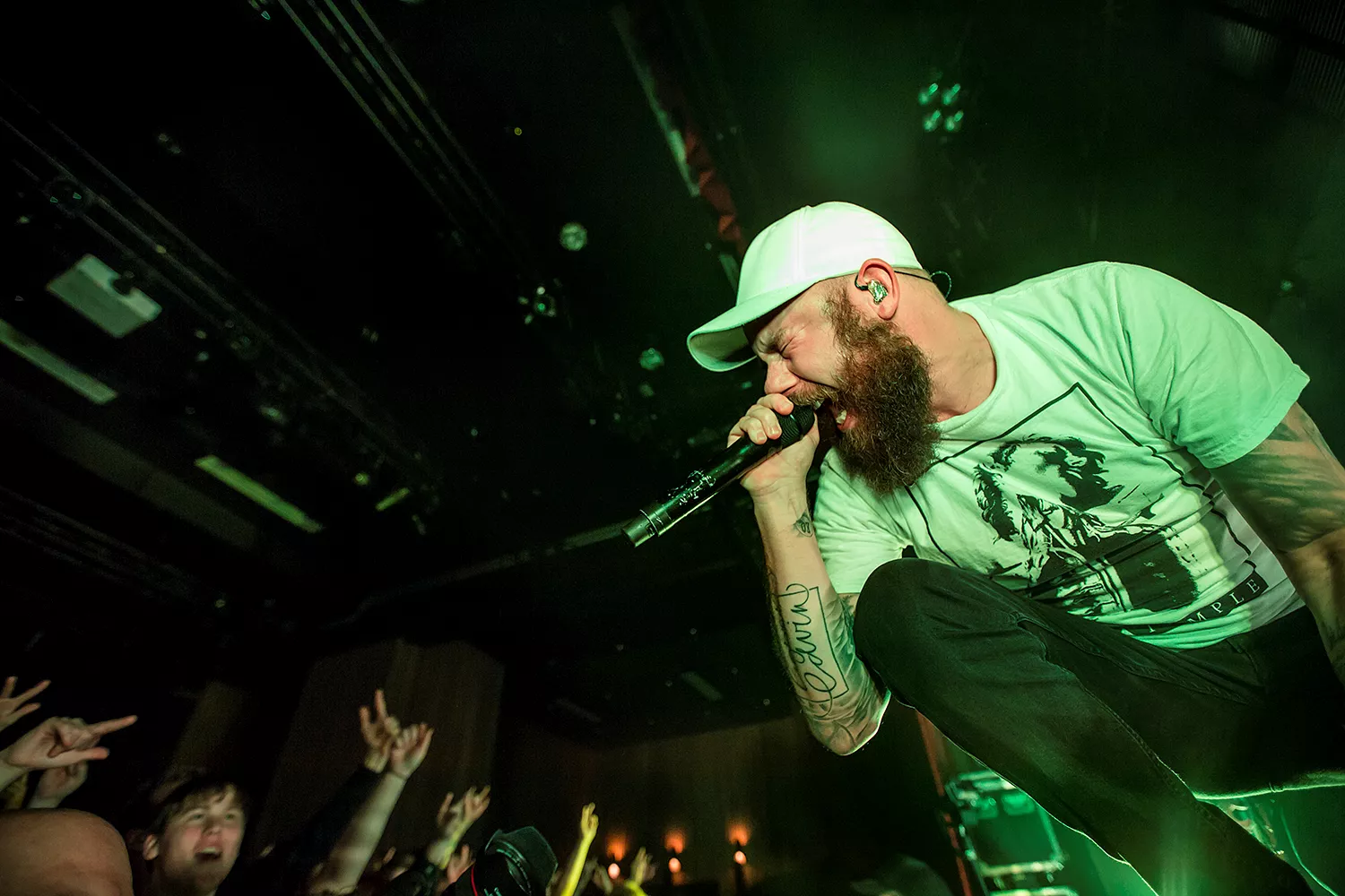 In Flames ger intima spelningar i Sverige