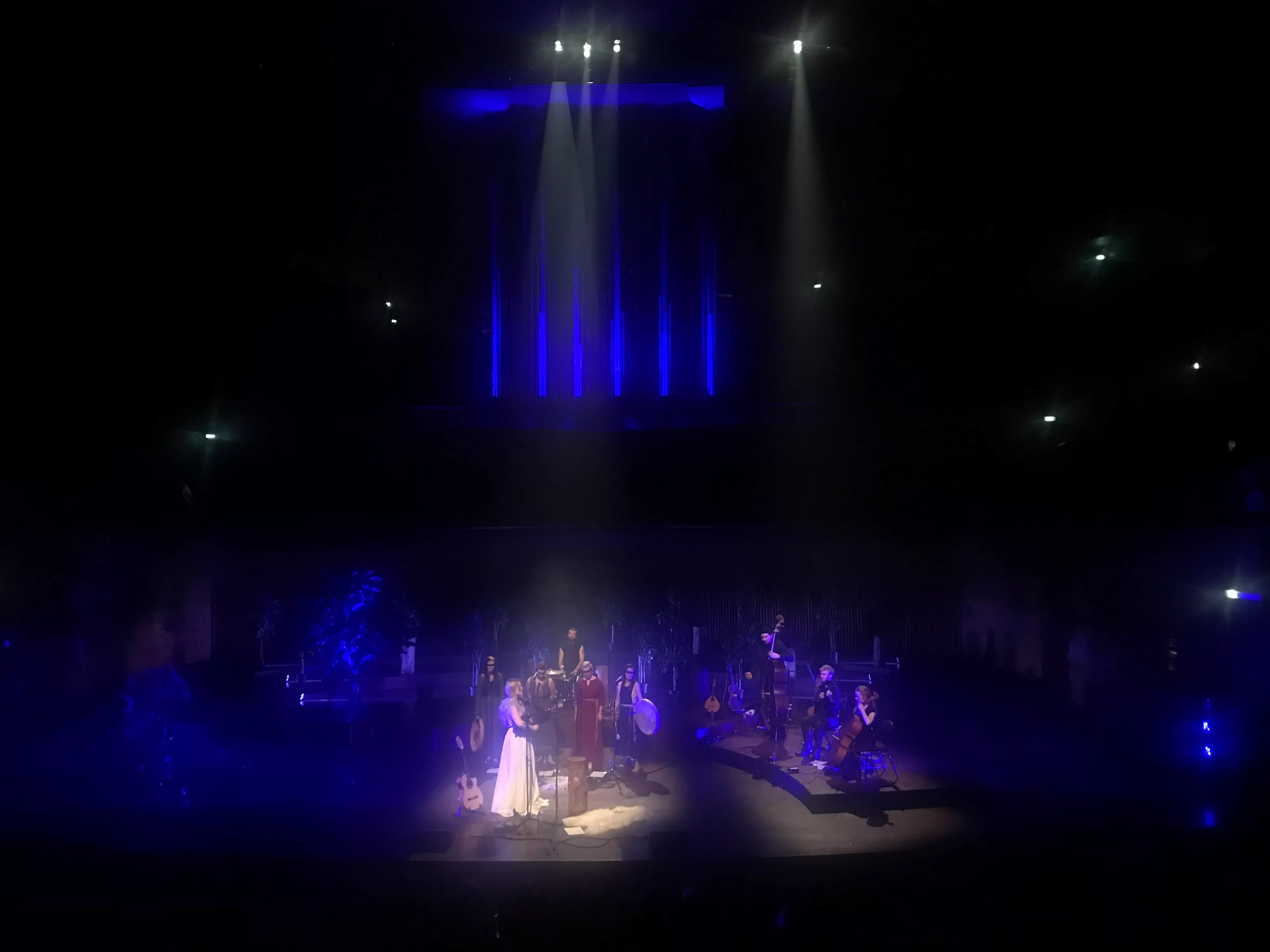 Ildevarslende og fortryllende