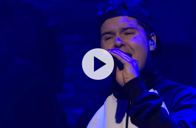 Video: Lukas Graham imponerer igen i amerikansk talkshow