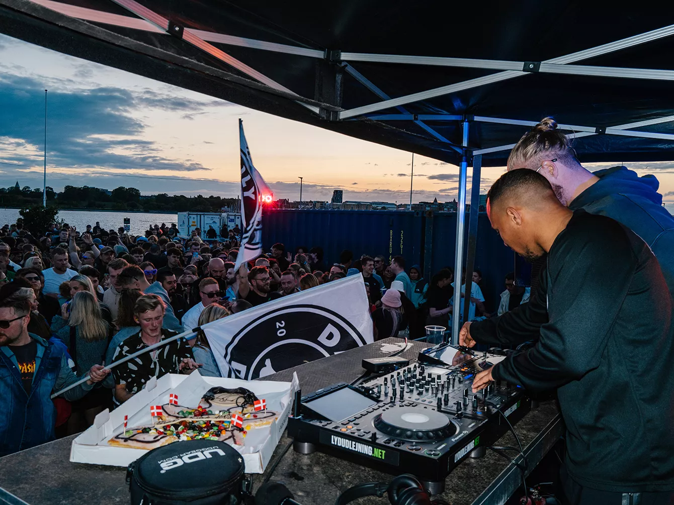 Fotos: Andreas Mojlanen (foto 1-5), Jairo Alvarez (6), Lasse Olsen (7-9), Loui Hestbæk (10-11), Martin Wallen (12-13), Mikkel Damtoft Jensen (14-19), Naja Herforth (20-22), Raphael Molina (resten)