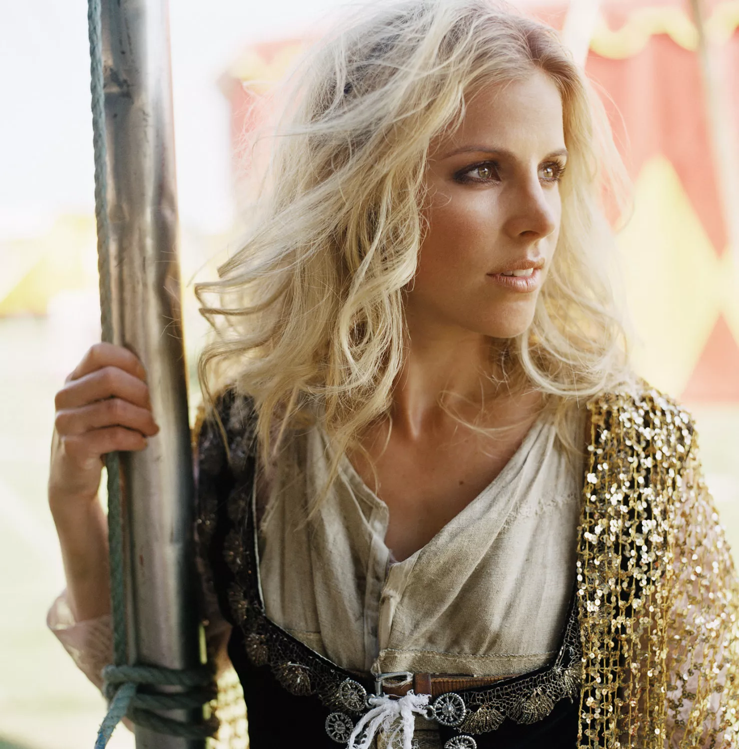 Lisa Miskovsky på vej med album og koncert