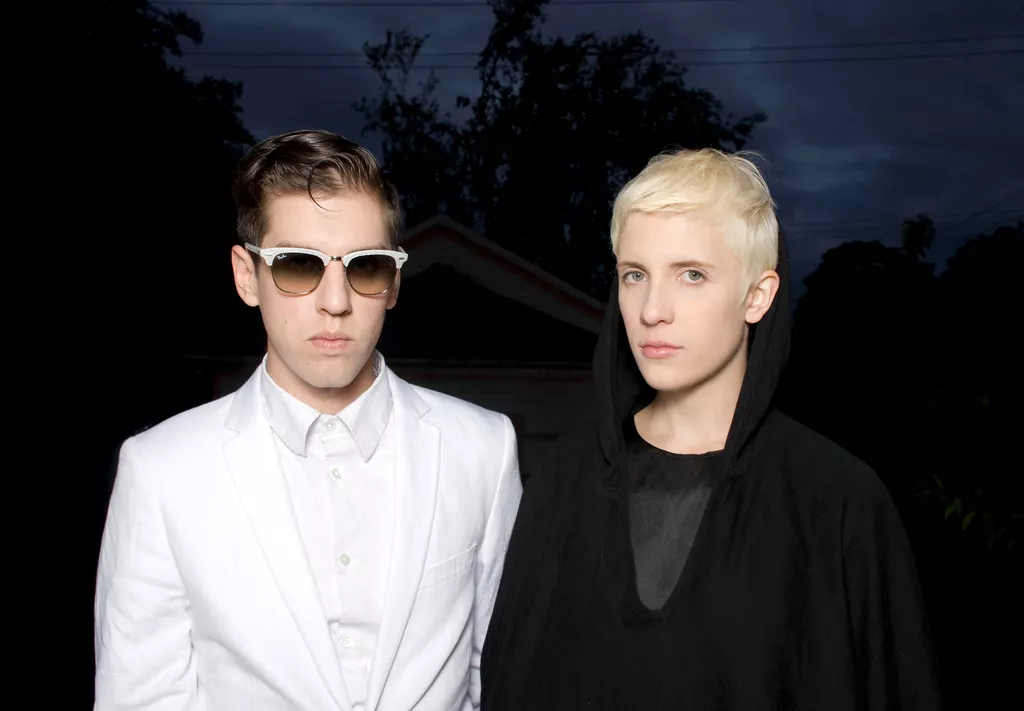 YACHT har ny skiva på gång