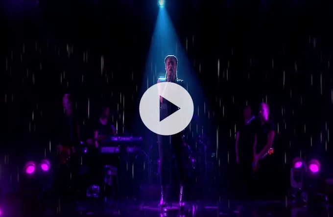 Video: Nabiha laver smukt cover af Nothing Compares 2 U