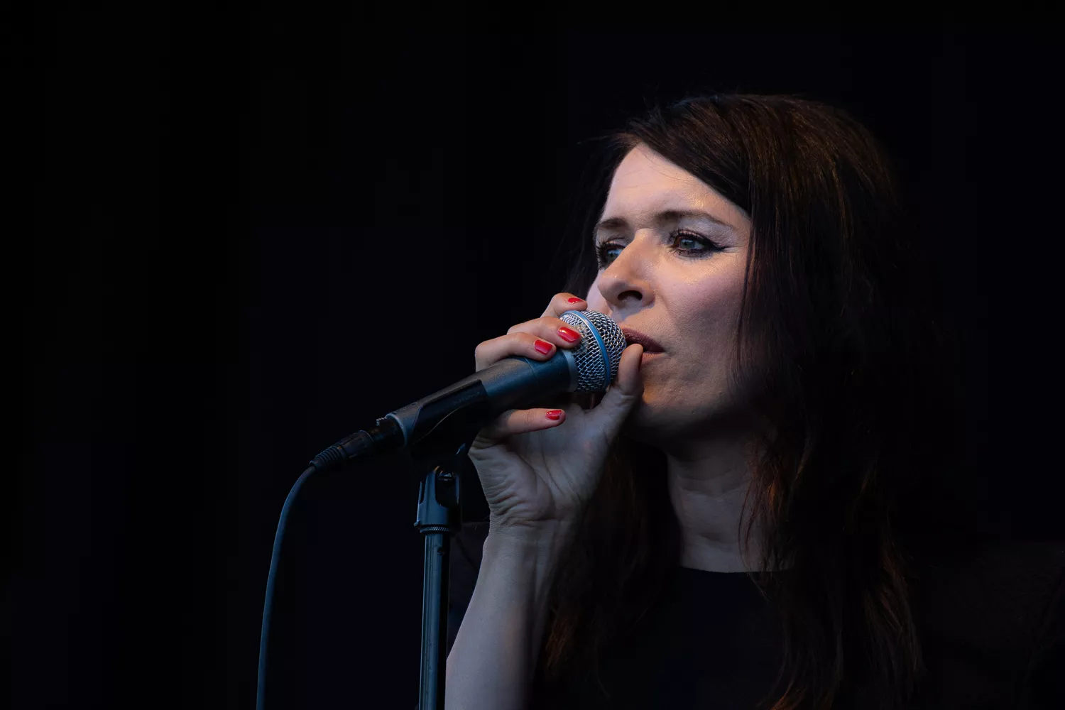 FOTOSERIE: Kira Skov gav koncert i Haveselskabets Have