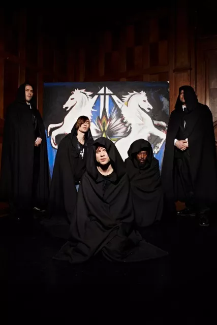 Caligola slår ett slag mot rasism