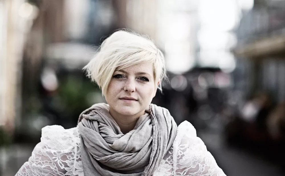 Sys Bjerre springer ud som storyteller