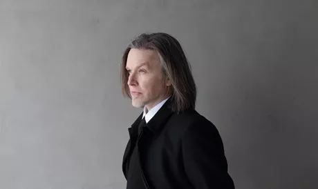 David Sylvian spiller i Koncerthuset