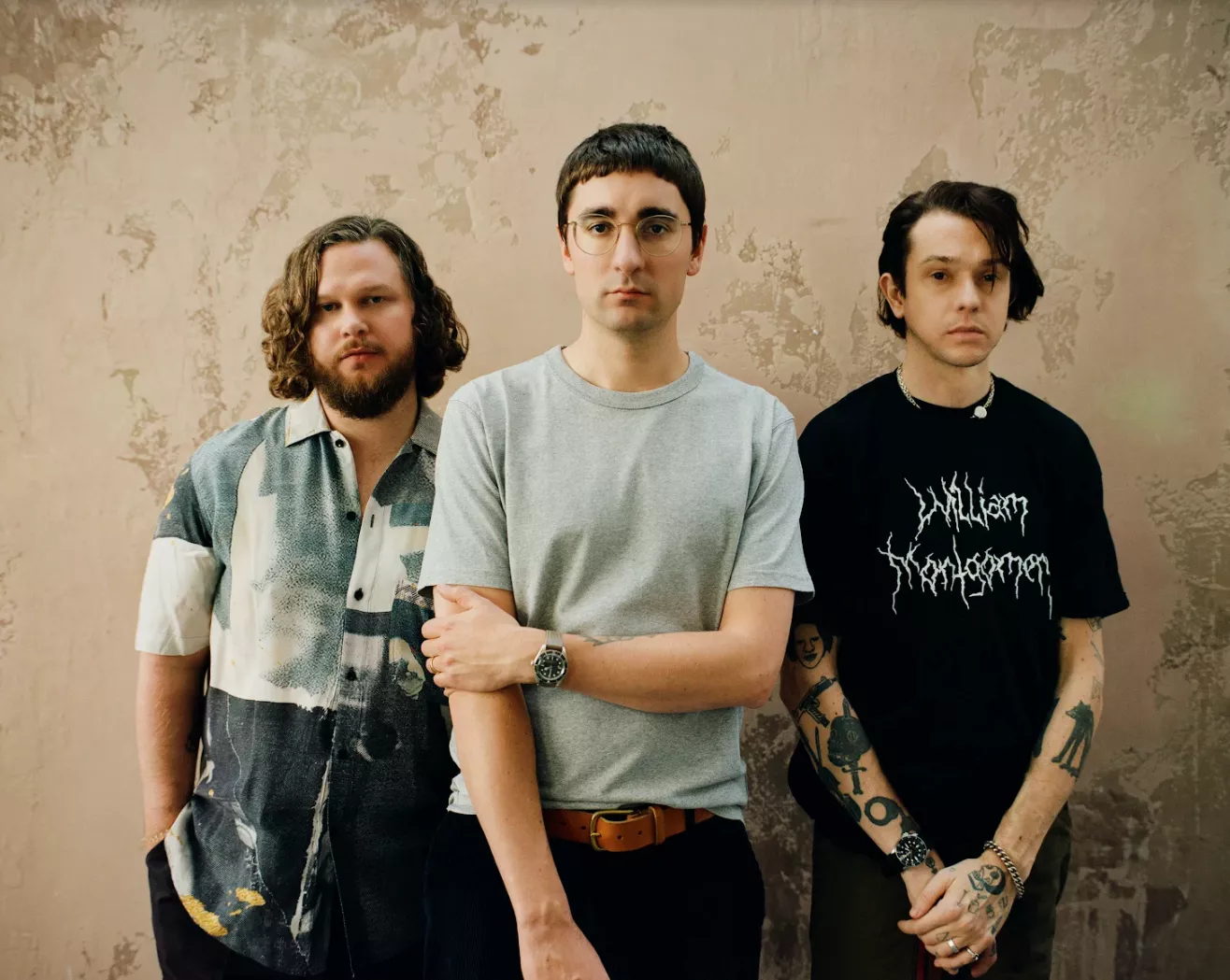 Alt-J varmer op til album med ironisk single og apokalyptisk video