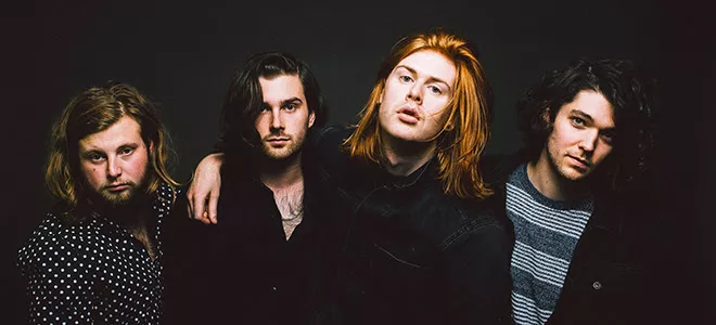 Britternas nya indierock-darlings till Sverige