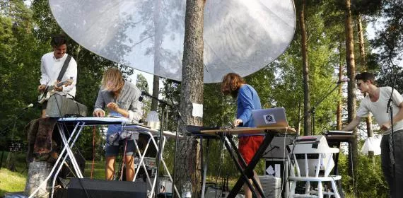 Oplev nye Efterklang-projekter live