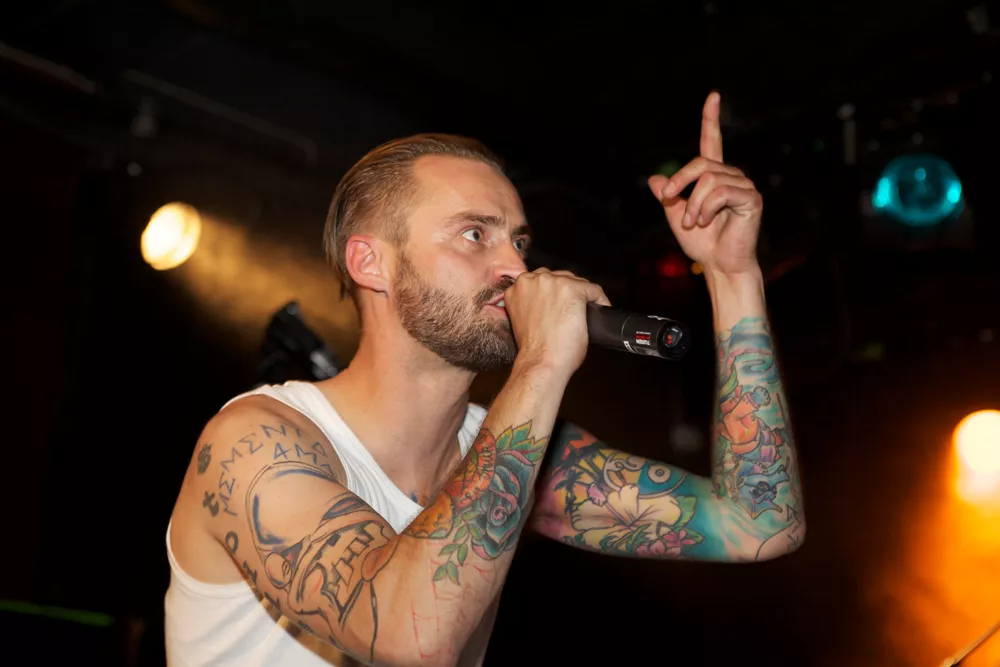 Train overrasker med vildt lineup i aften 