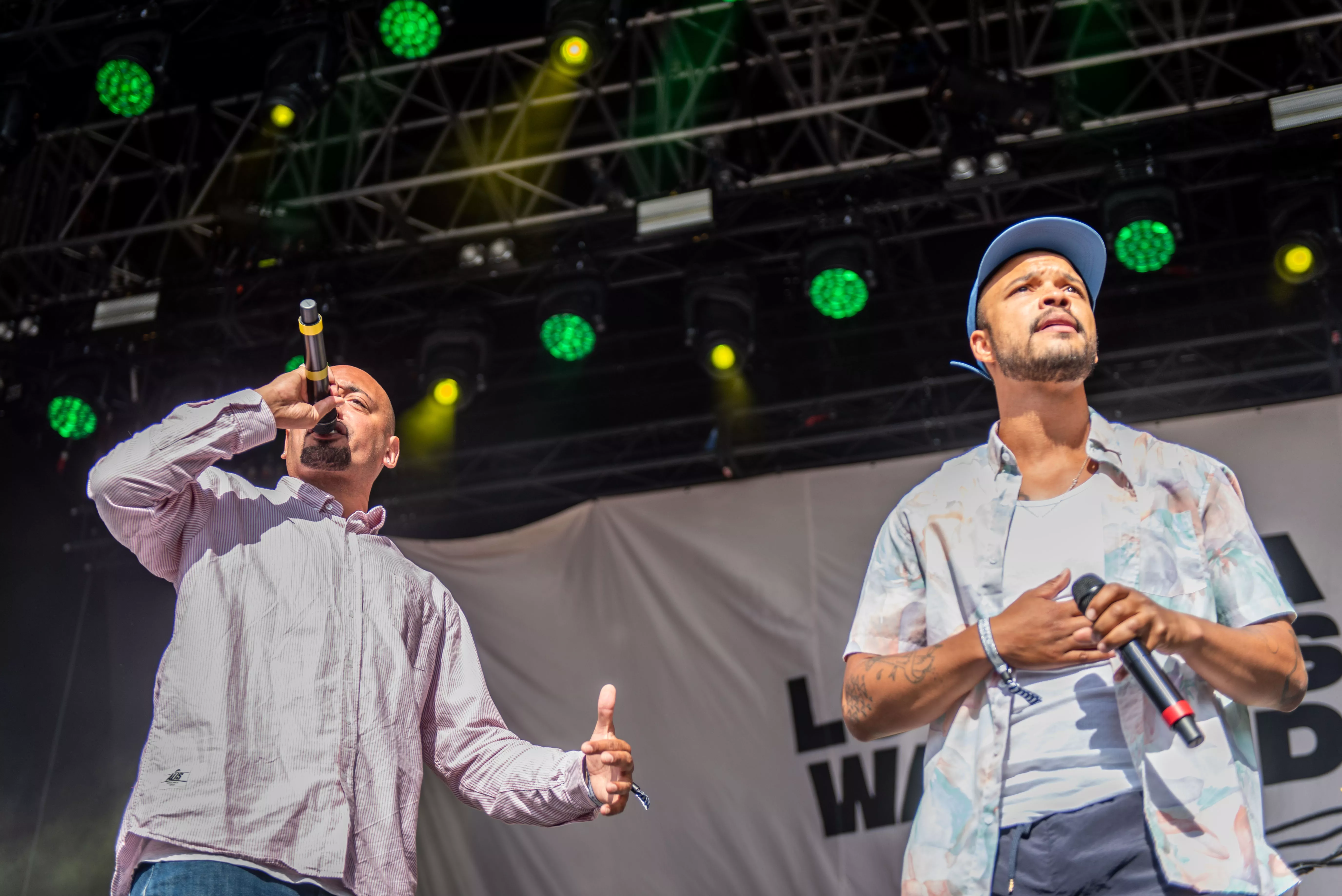 Humørbombe med to sprænghoveder