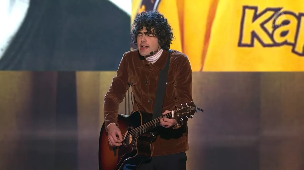 Se Håkan sjunga Fricky och Kent tolka Cherrie i de hyllade Grammis-imitationerna