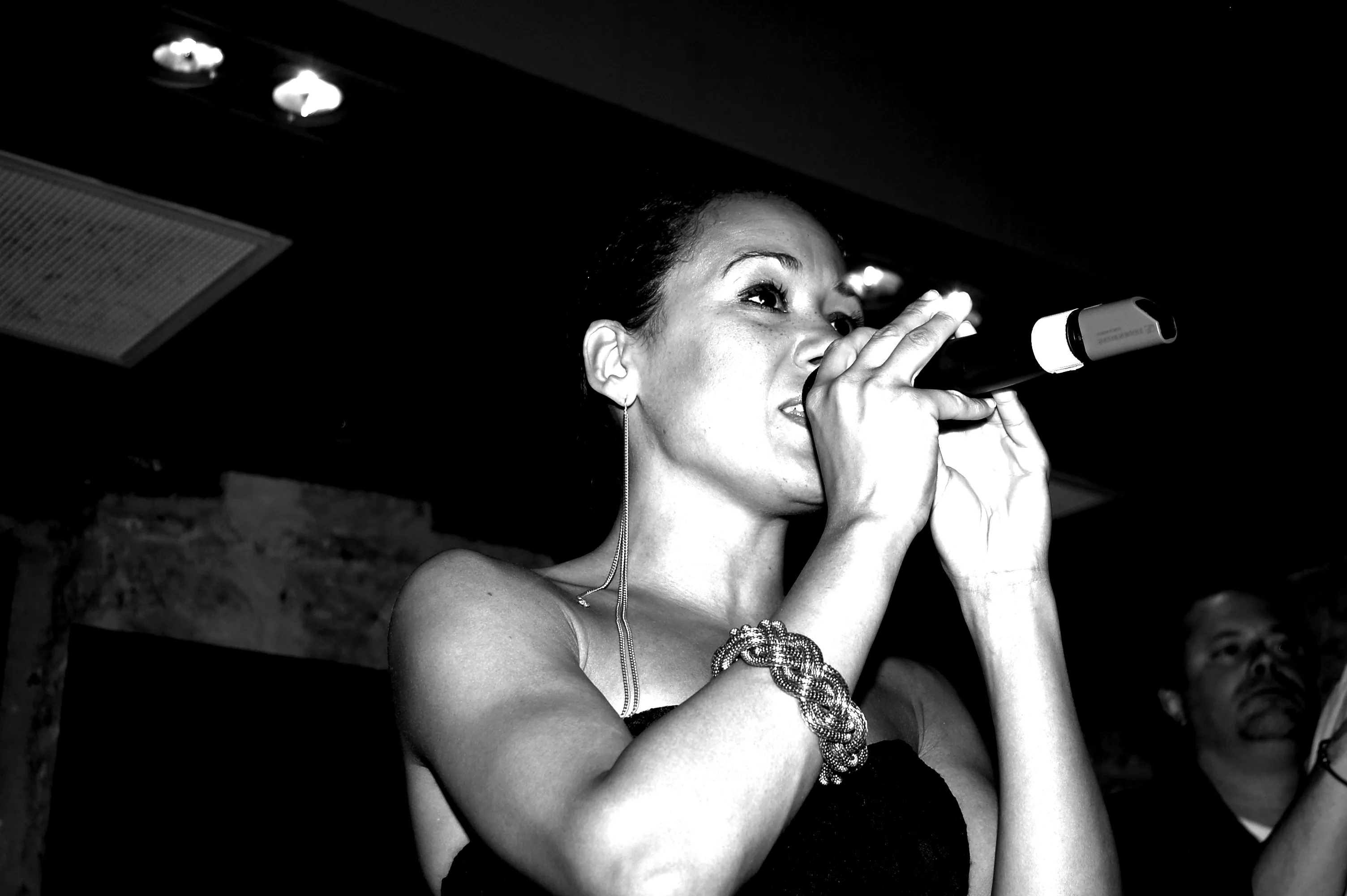 Camille Jones - Allerede ud over mine forventninger