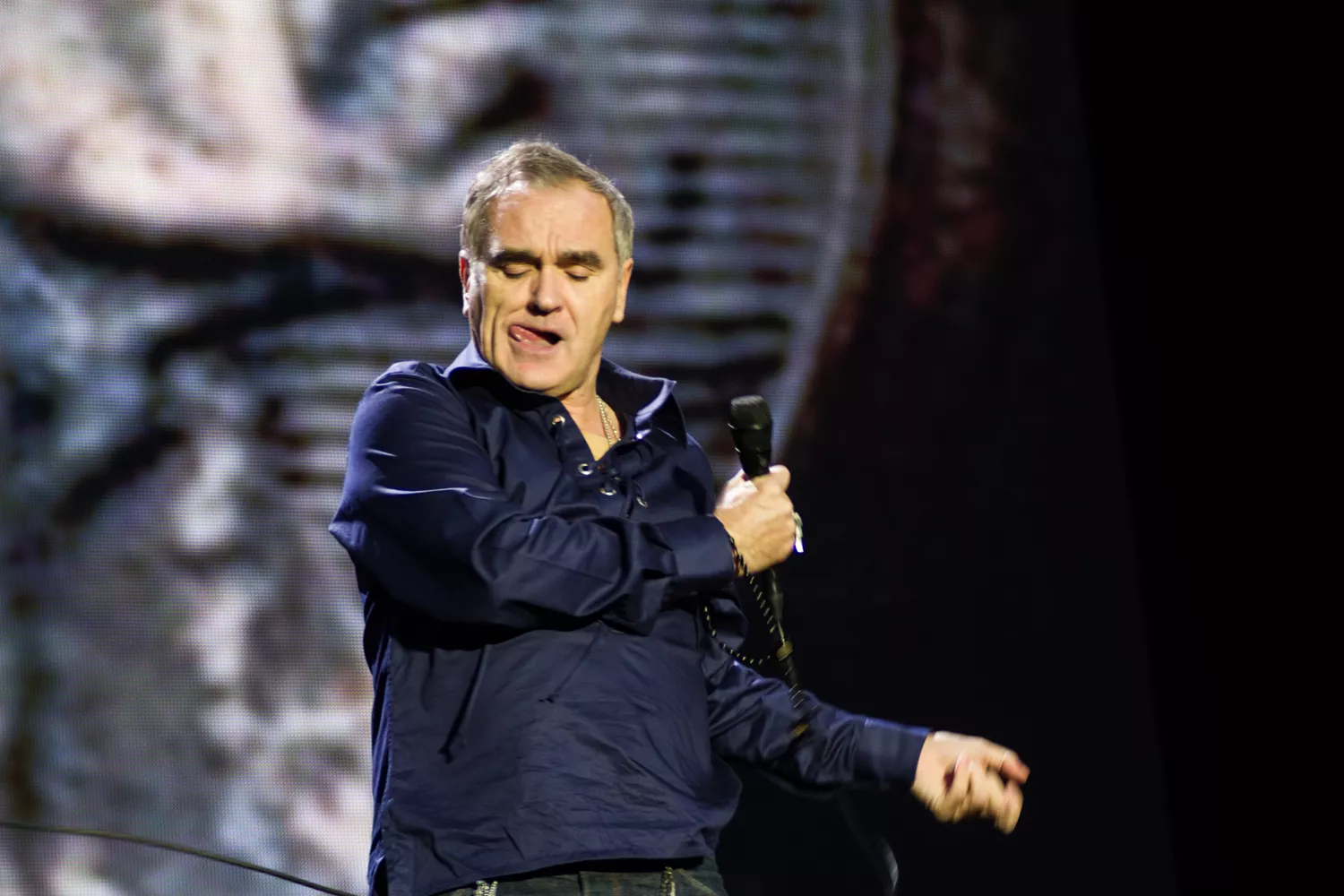 Morrissey kränger signerade Bowie-plattor med en twist
