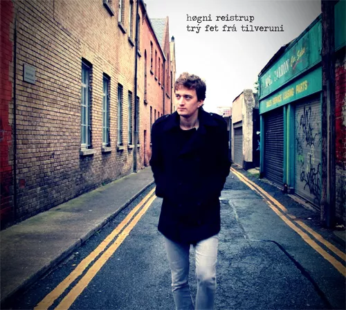 Trý Fet Frá Tilveruni - Høgni Reistrup