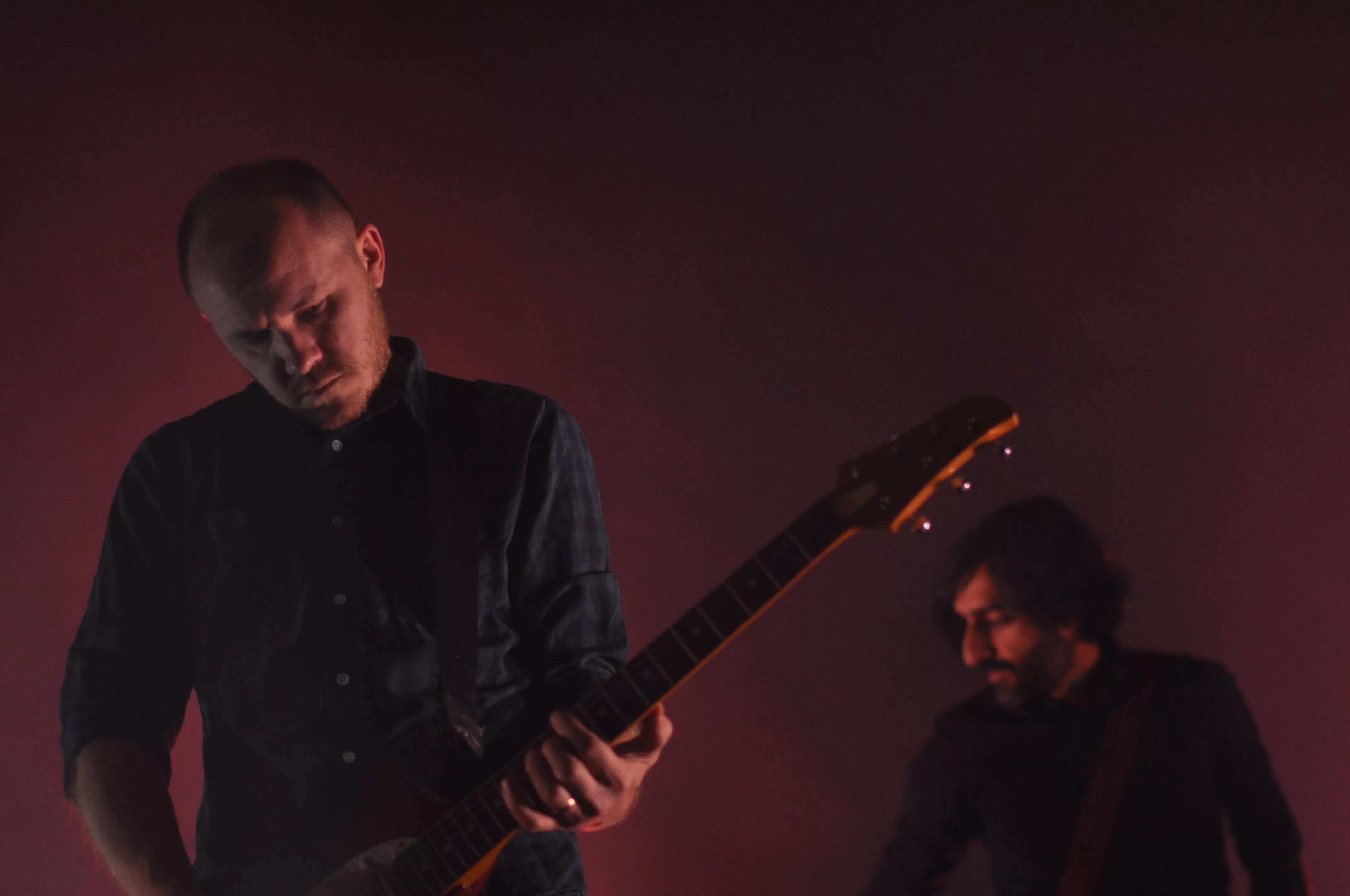 Rök, ljus, oljud, känsla från Austin-bandet