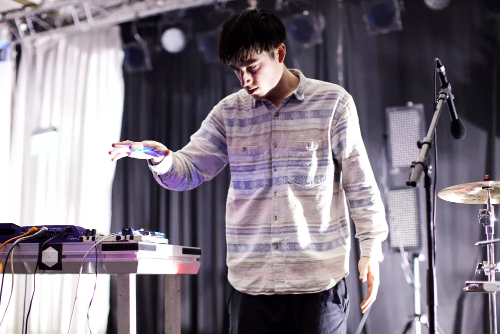 Rangleklods: Stratos, by:Larm