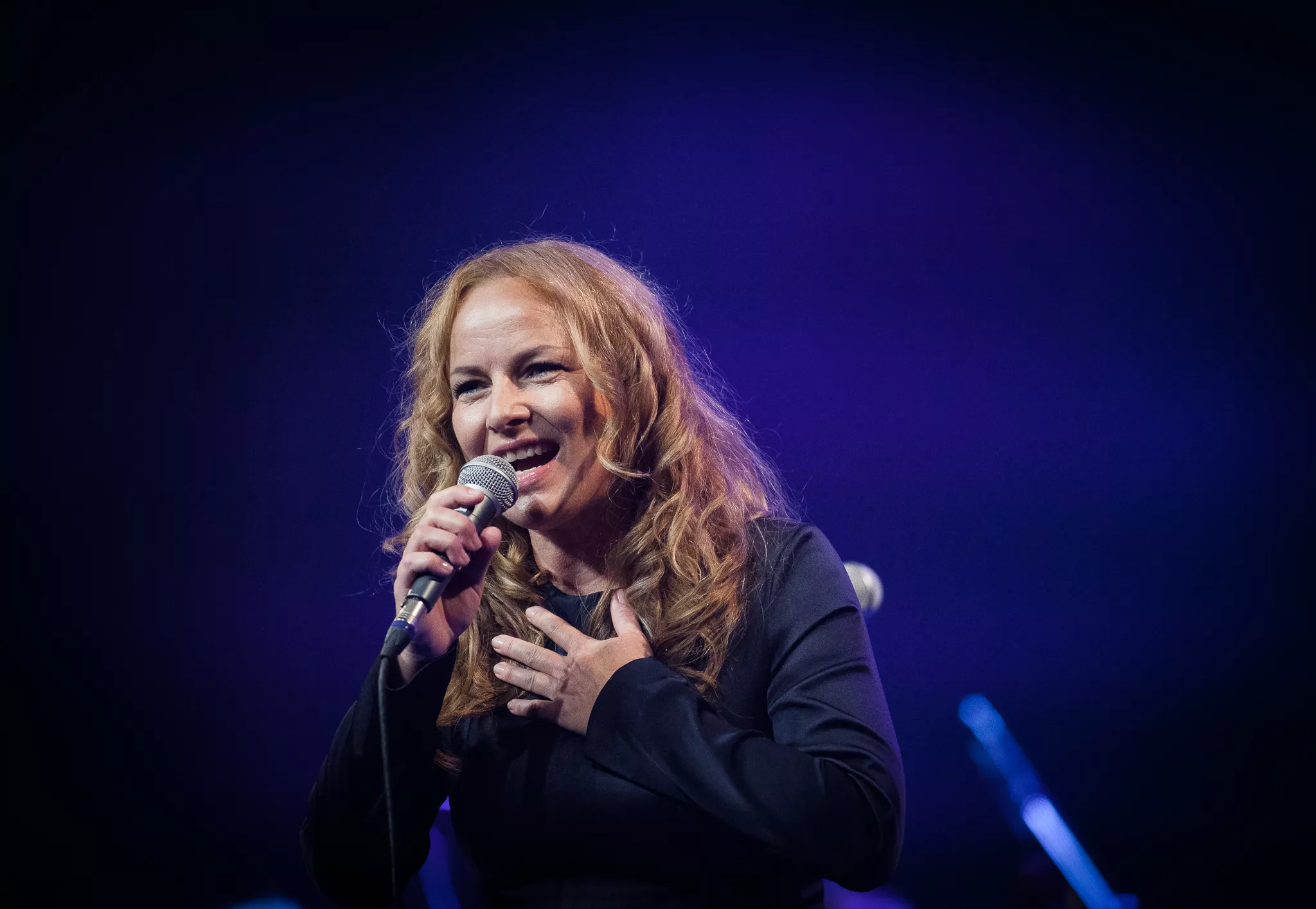 Søs Fenger lægger pres på ung producer