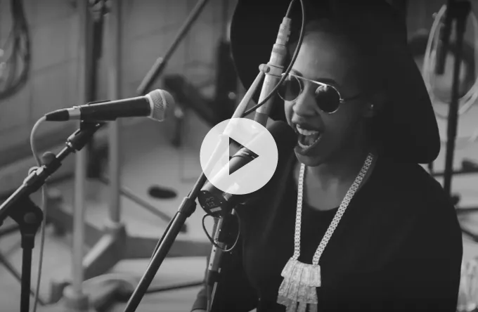 Se Grim Fest-aktuelle Cold Specks i stilfuld livesession