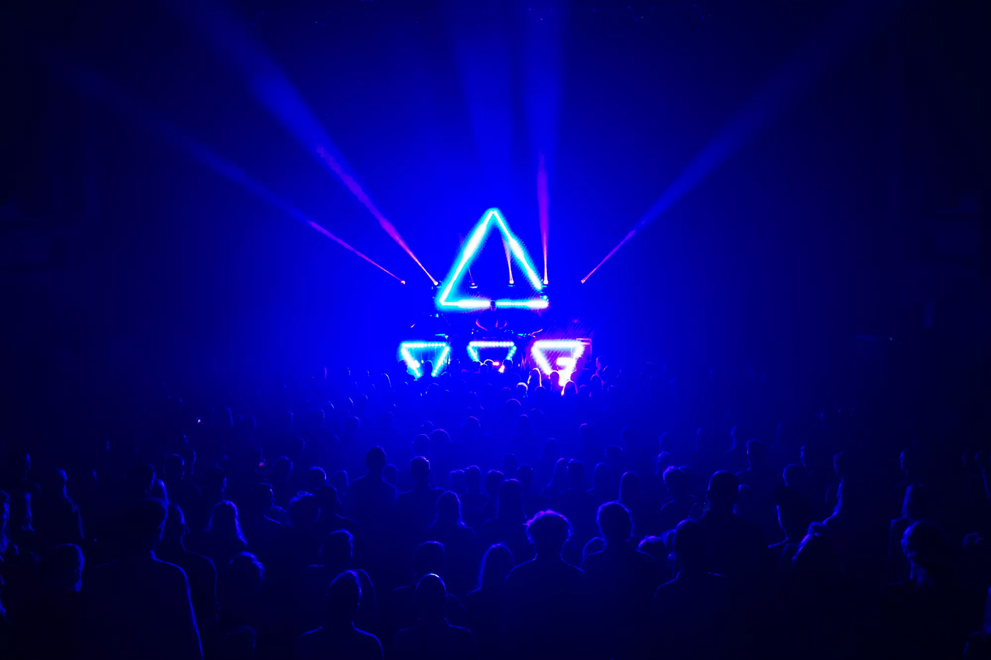 Velfungerende sid-ned-dj-koncert