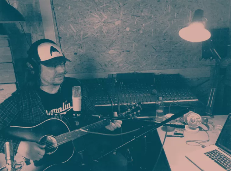 ANMELDELSE: Skæve skønheder skinner lejlighedsvis igennem