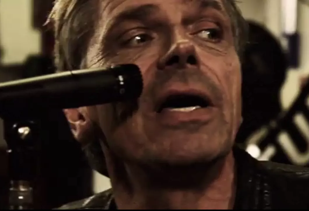 Michael Falch fortæller om sit nye album i video