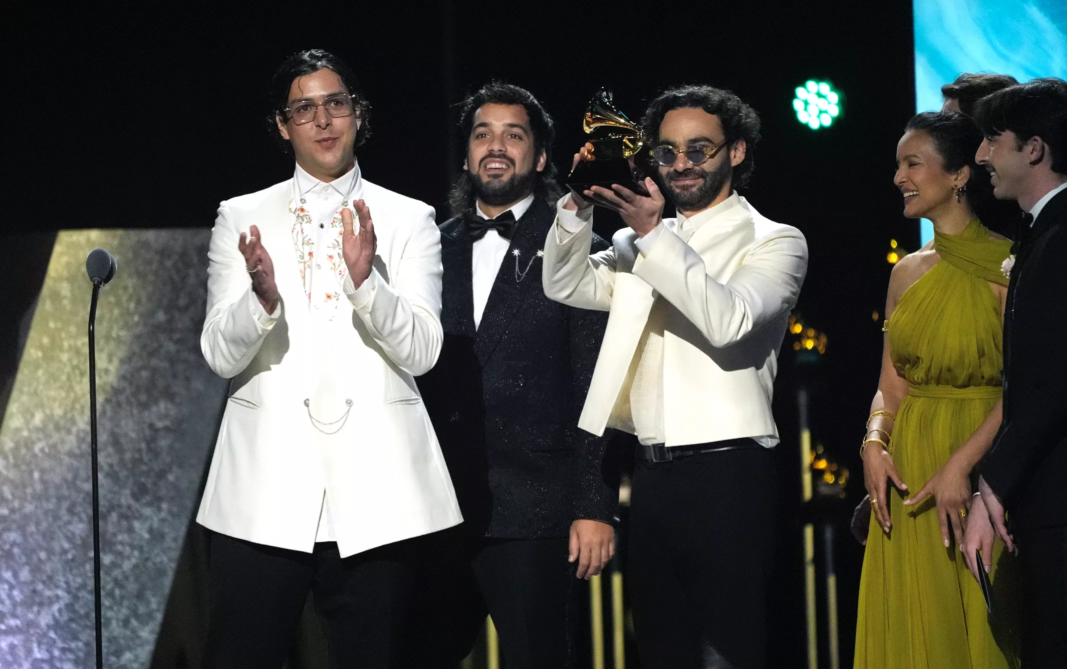 Dansk producerduo laver musik for latinamerikansk supergruppe