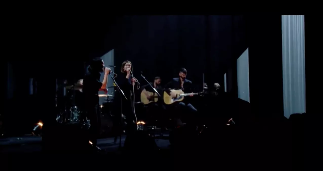 Klip: Broken Twin optræder med Placebo