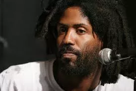 Følg Murs' forsøg på at slå Guinness-rekorden for verdens længste rap