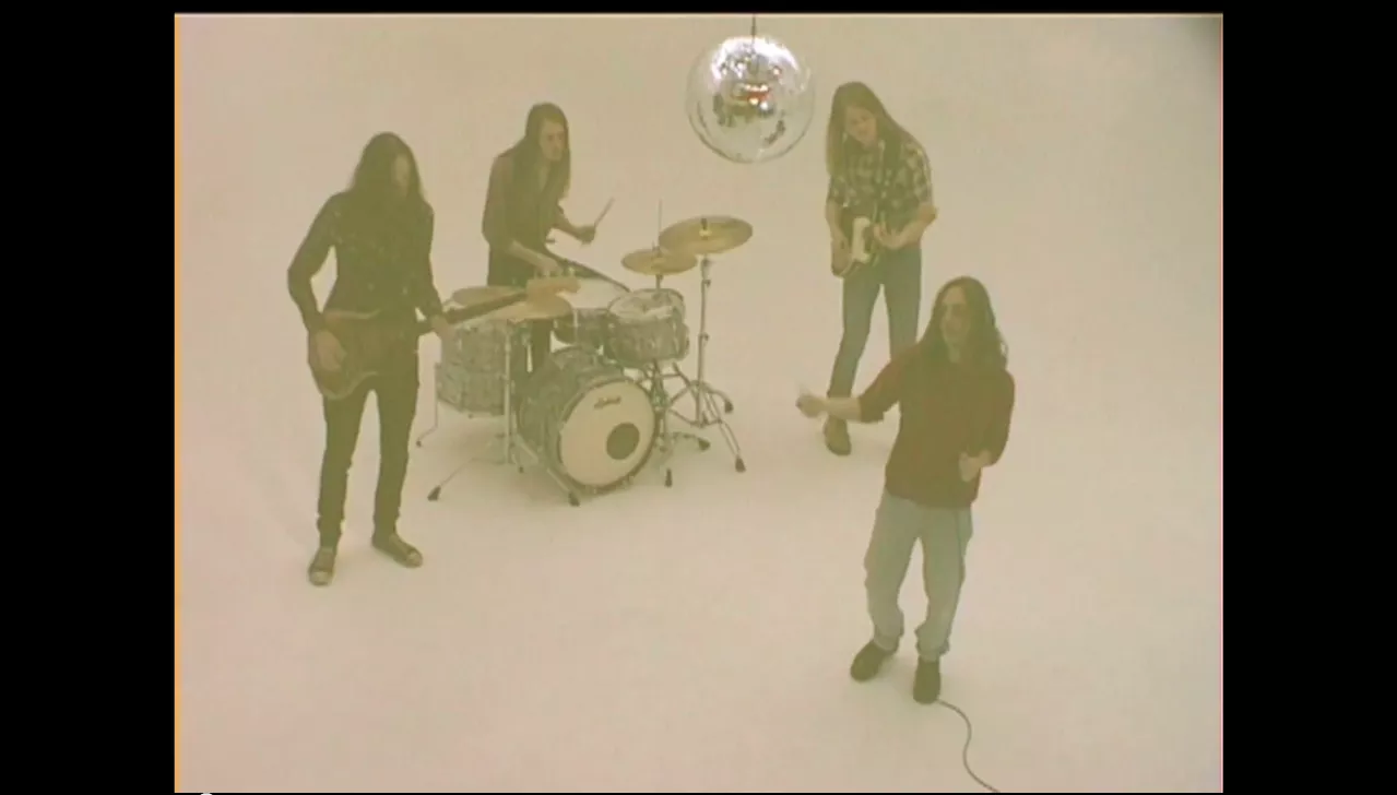 Se Blaue Blumes VHS-disco-drøm