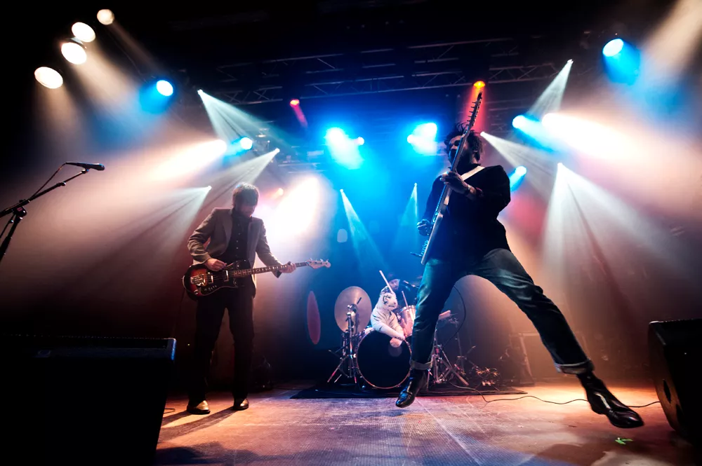 Peter Bjorn and John avslutade by:Larm