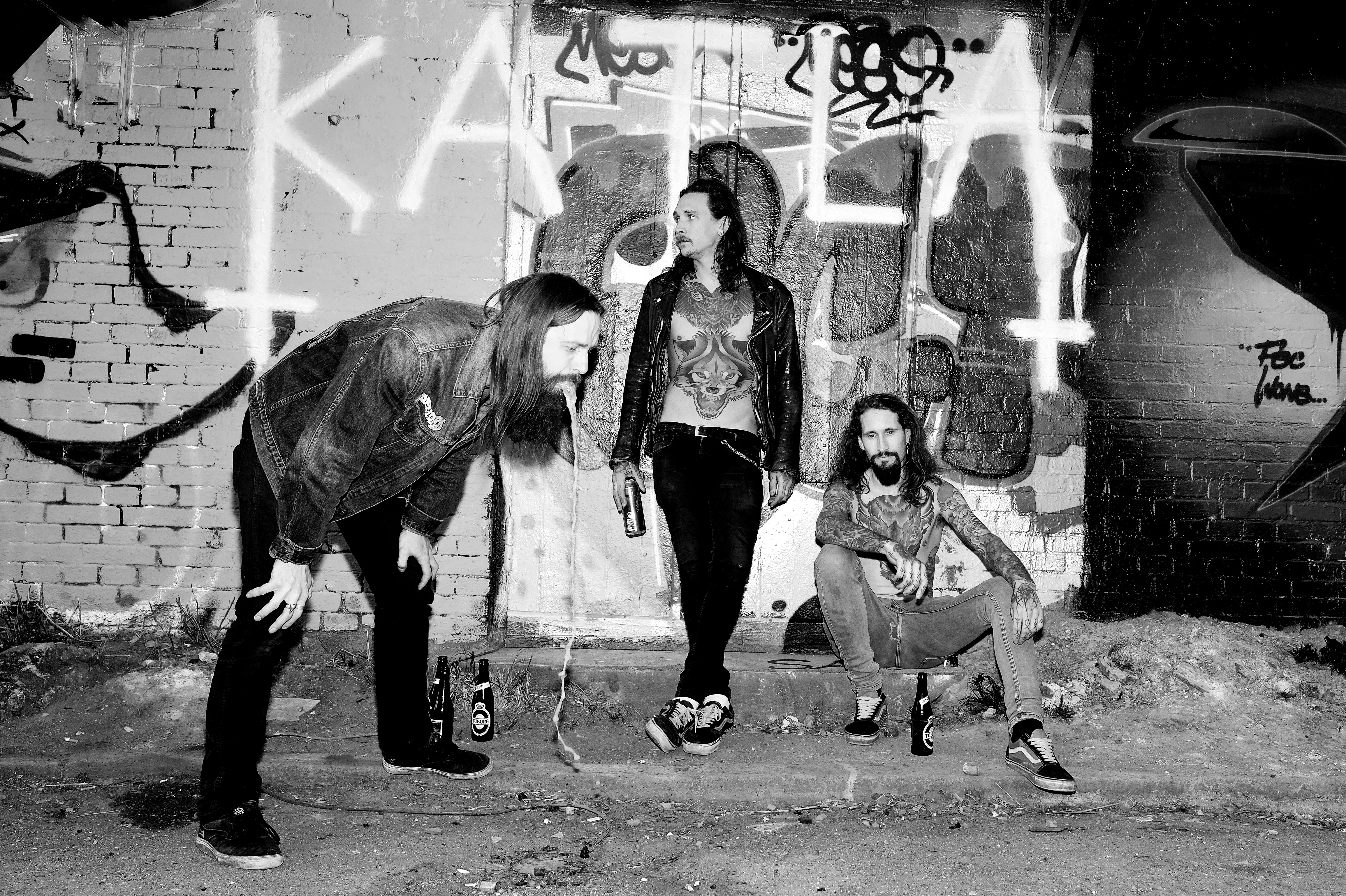 Trøstesløs dommedagsmetal sender anmelder i kulkælderen