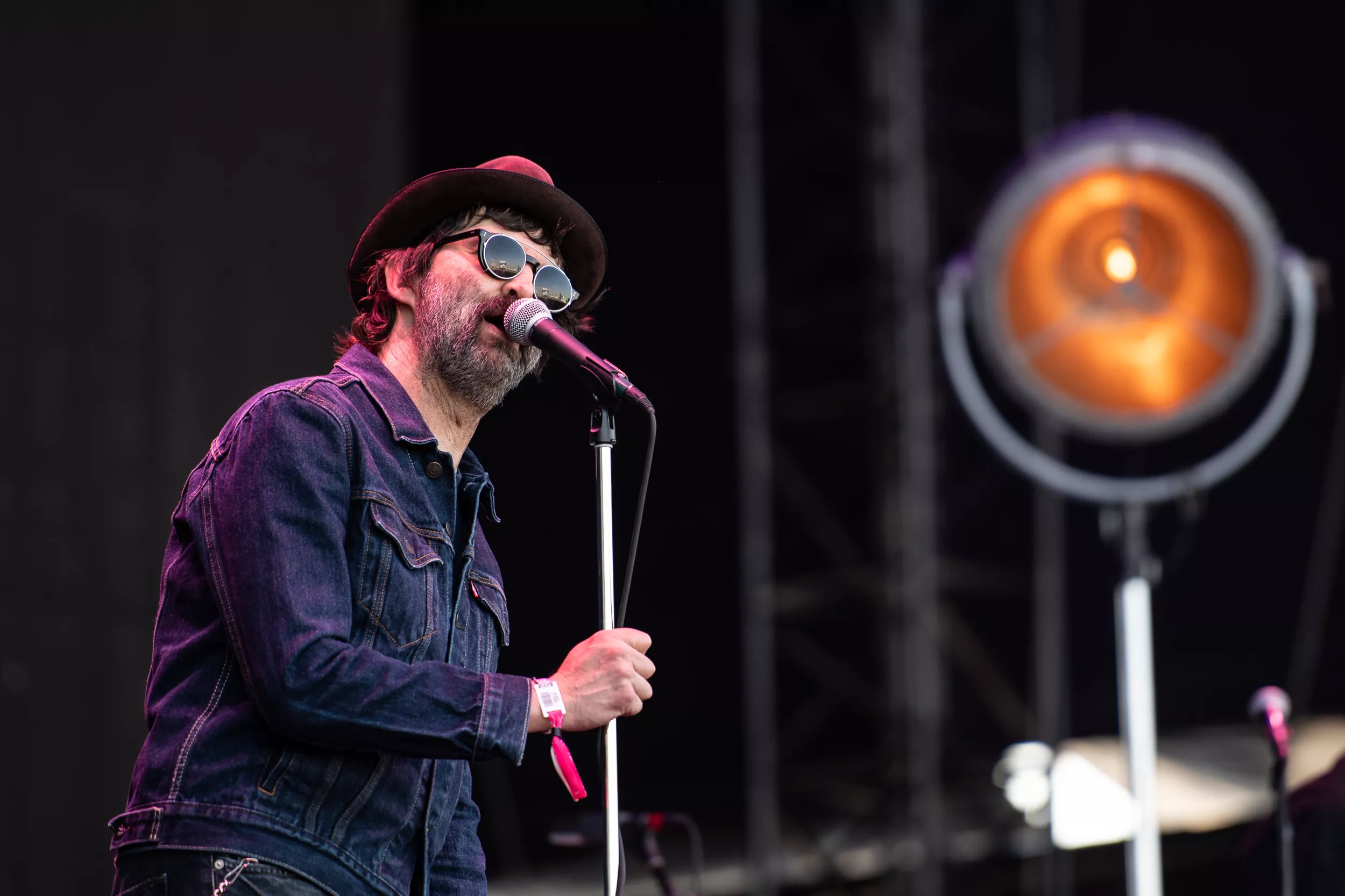 Eels kommer hit med sitt 12:e album
