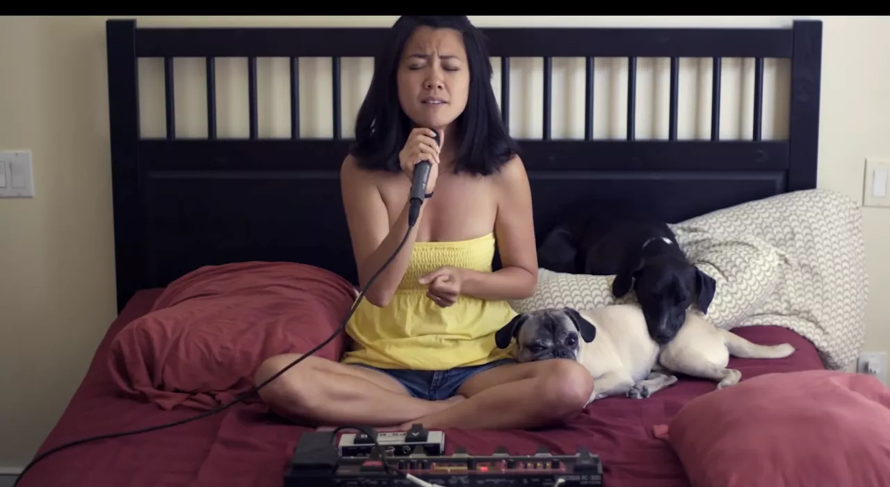 Se sød hawaiiansk pige fortolke Michael Jackson