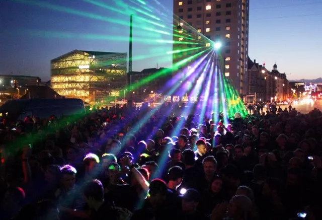 Distortion-fest på Langebro: Hurtigt væk, som en sæbeboble