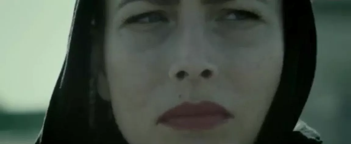 Se Jenny Wilsons nye kunst-video