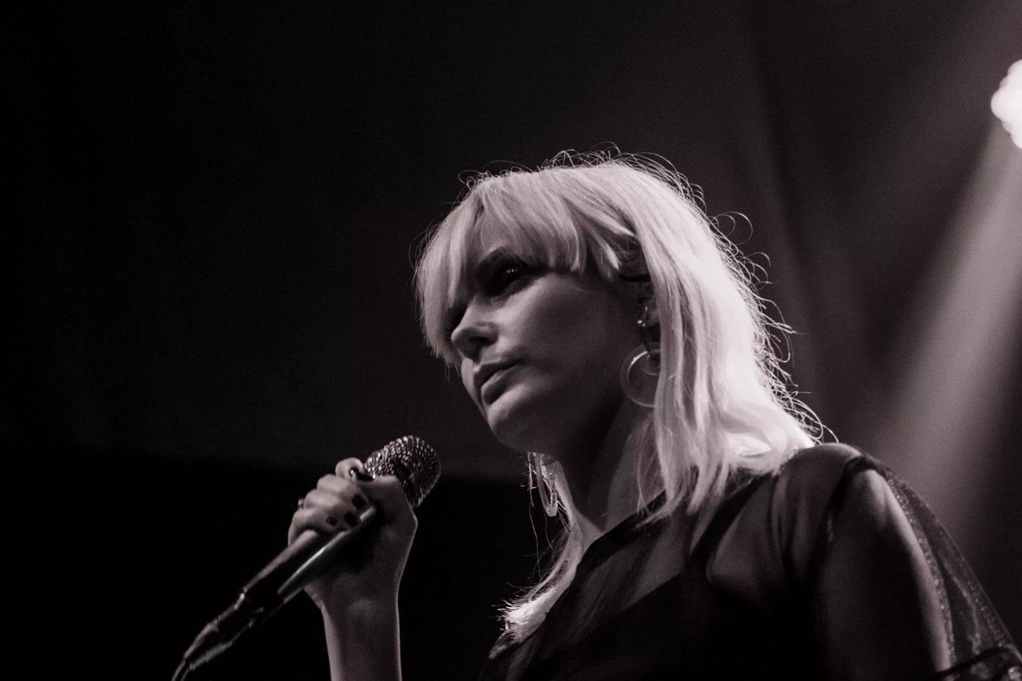 ANMELDELSE: The Asteroids Galaxy Tour stiler endnu engang mod stjernerne