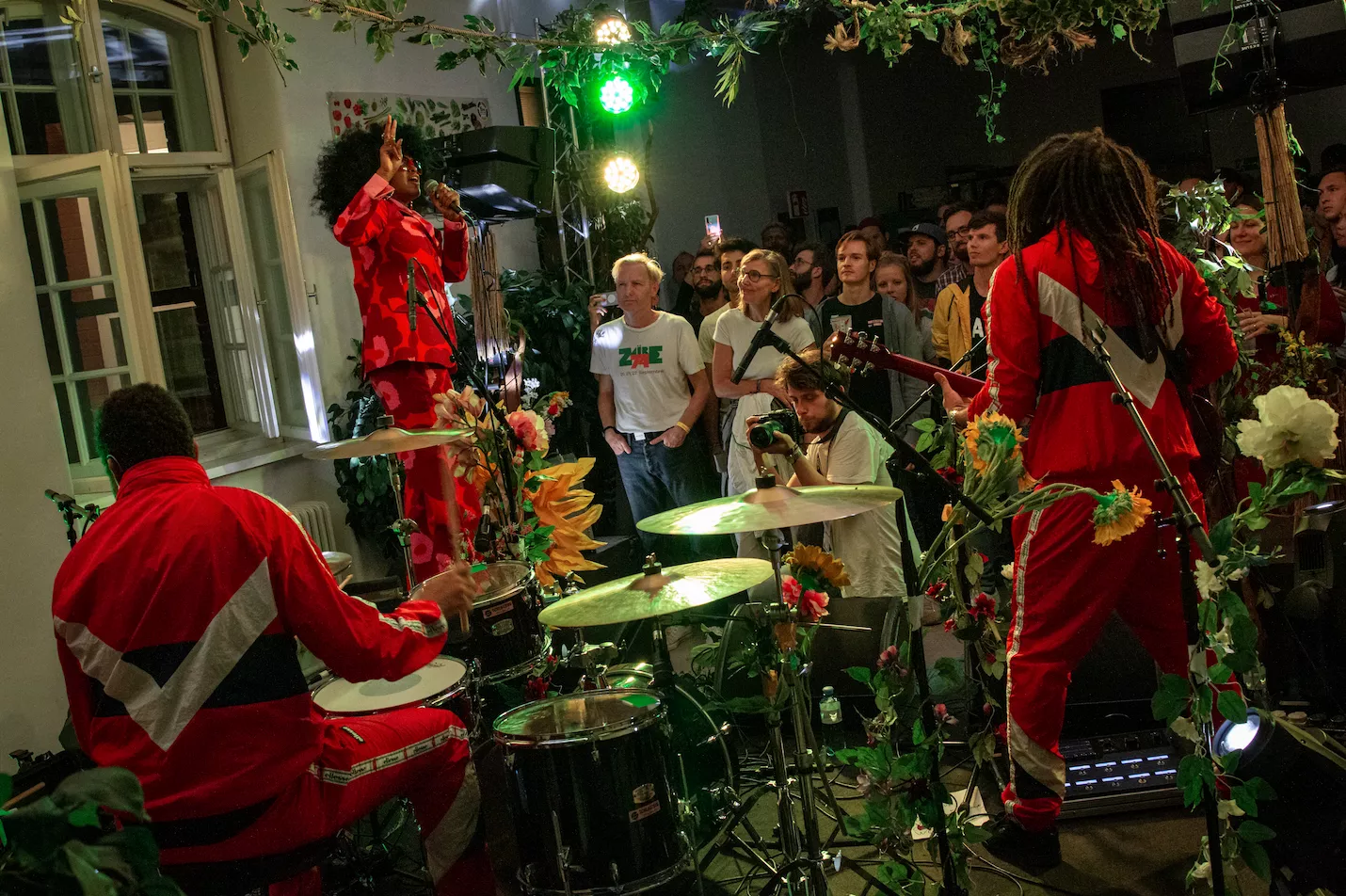 REPORTAGE: Frispråkig hippie-pop, förtrollande pianospel och svensk knockout på Waves Vienna