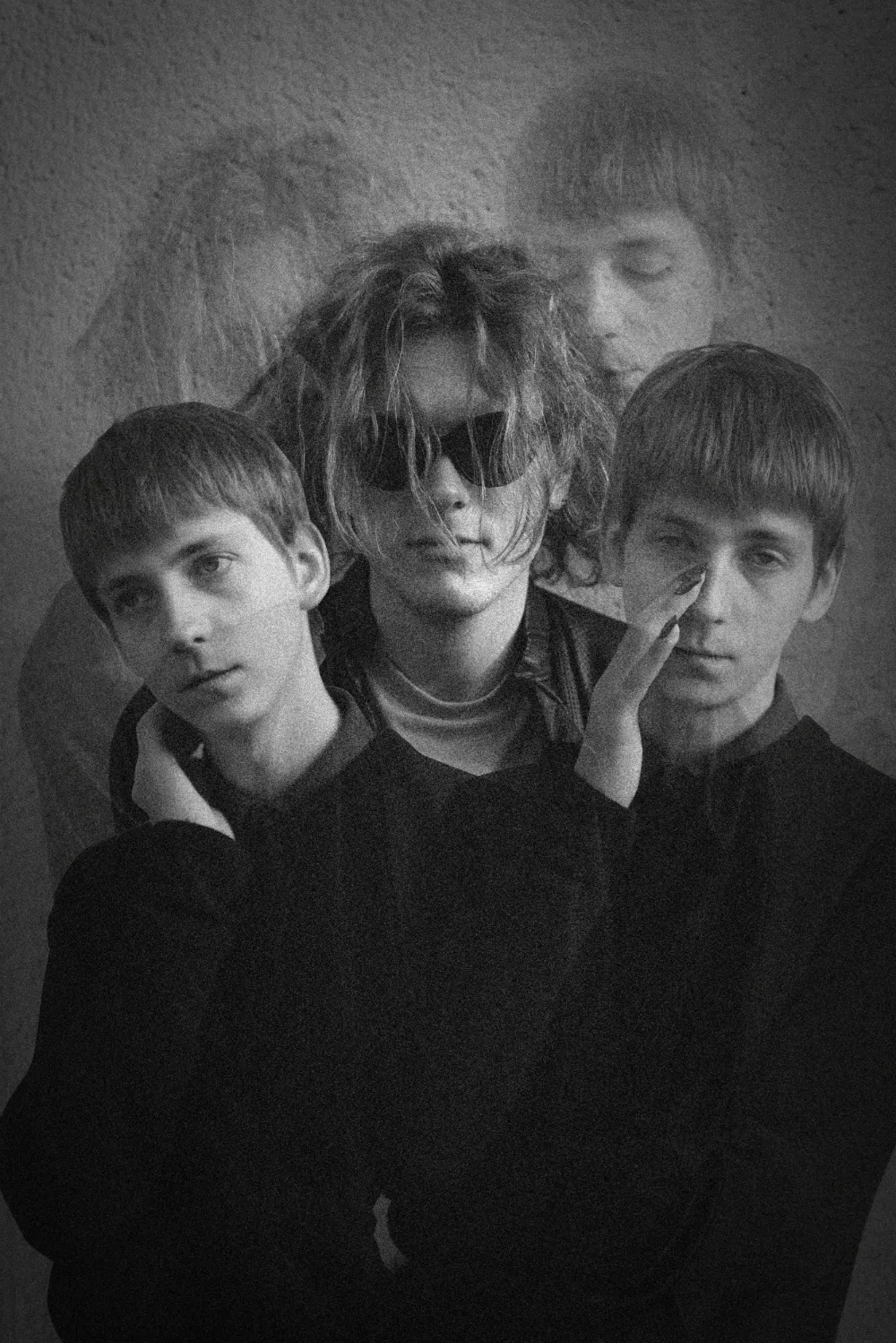 Delar med sig av en dikt inför singelsläpp