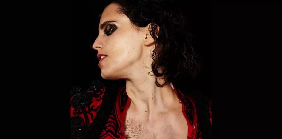 ANMELDELSE: Masser af power og rå liderlighed på nyt Calvi-album