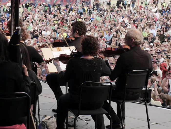 Symfoniorkester goes EDM på Bråvalla