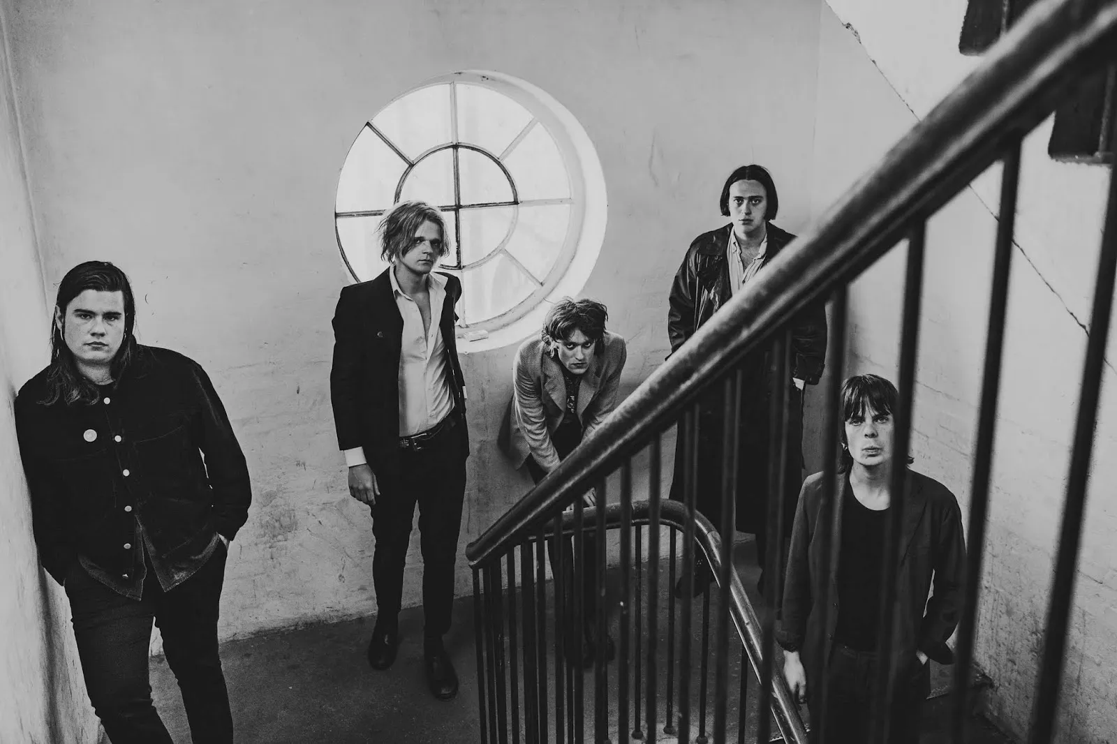 The Love Coffin – Popsange iklædt støv og snavs