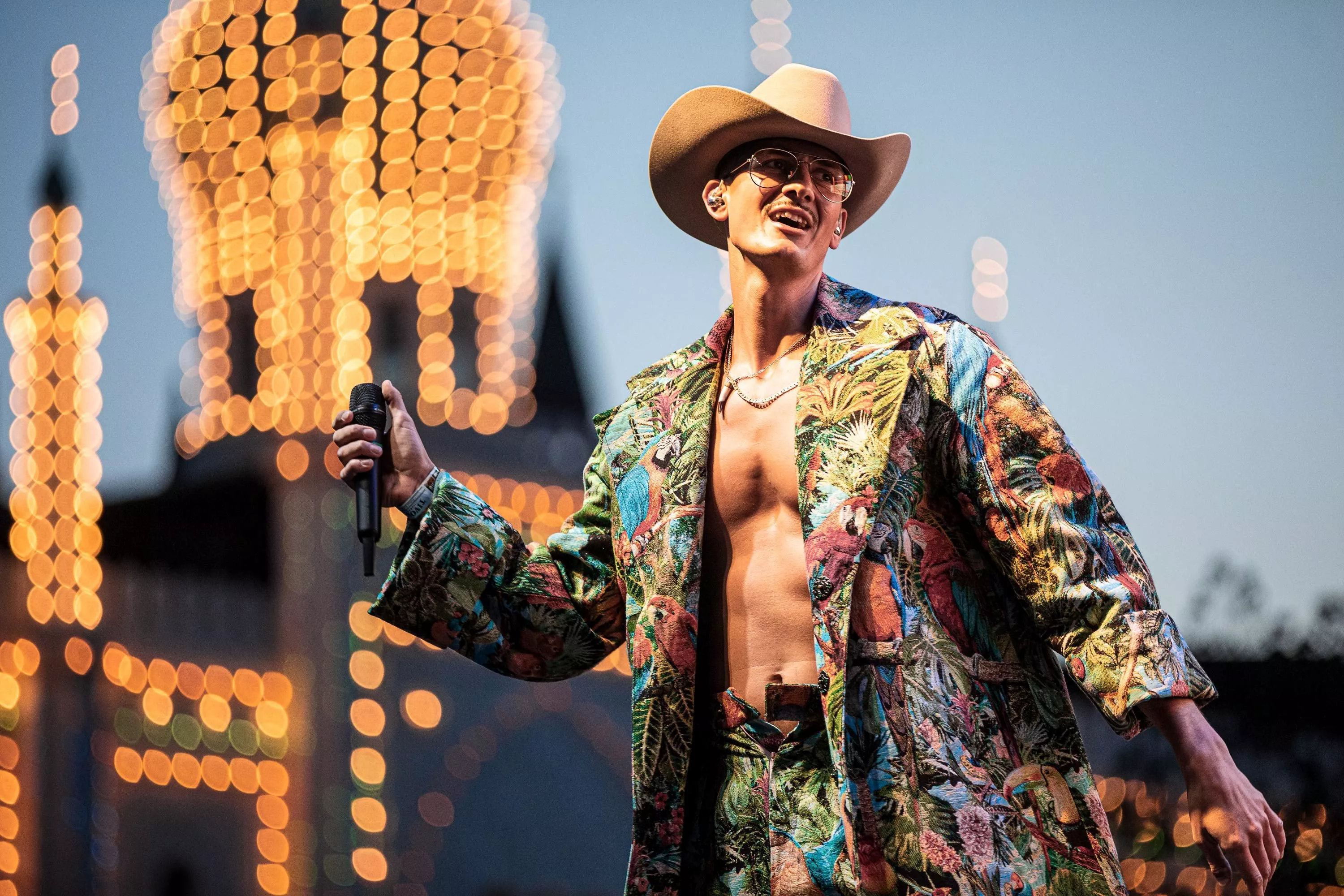 NEDTÆLLING TIL TIVOLI-BRAGET: Se billederne af Tobias Rahim - fra 2015 til nu 