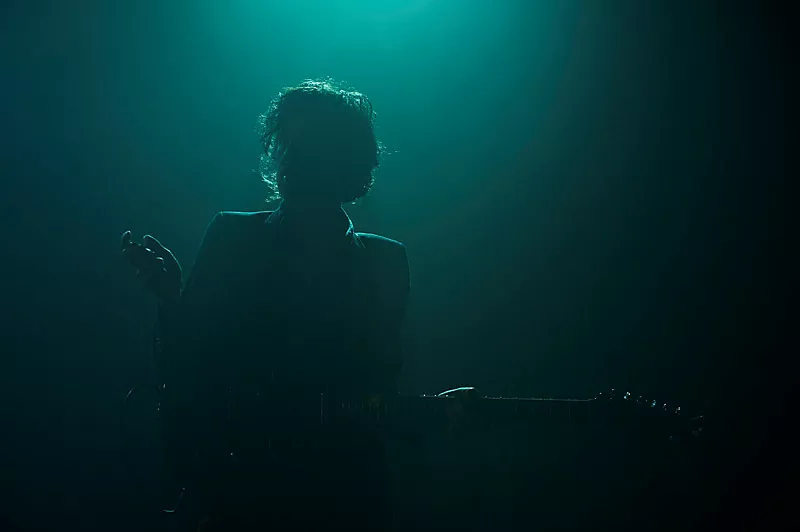 Phoenix giver forsmag på nyt album