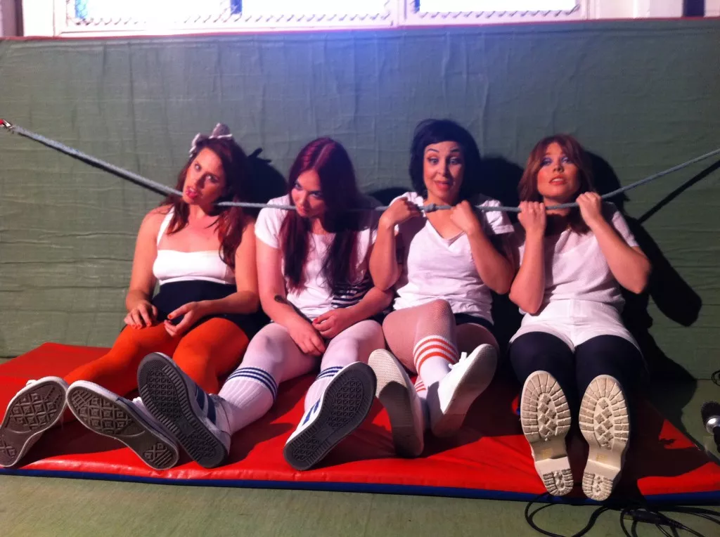 VIDEOPREMIÄR: Tiger Bell - Wanna Wanna